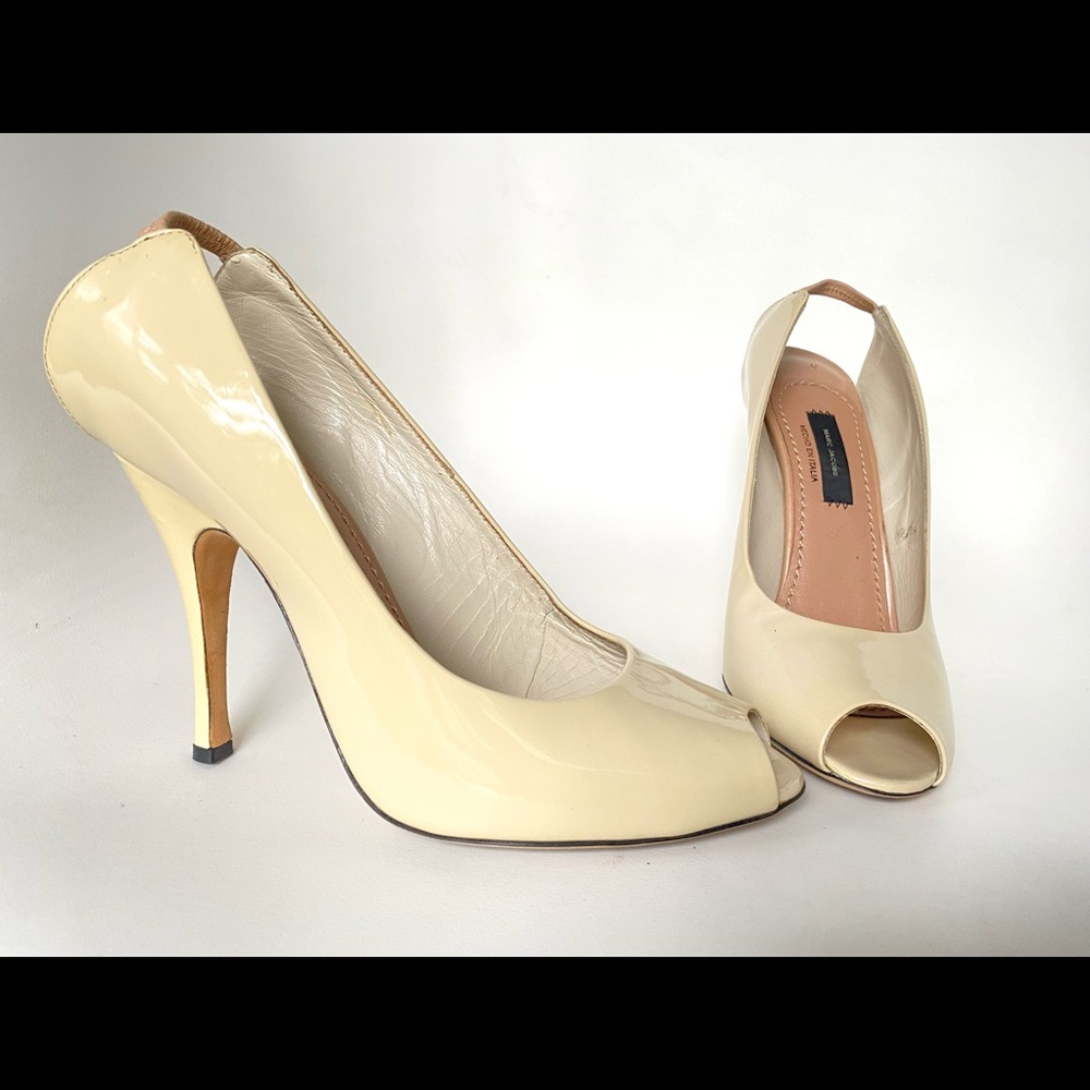 MarcJacobs patent nude peep-toe classic shoes.Mint